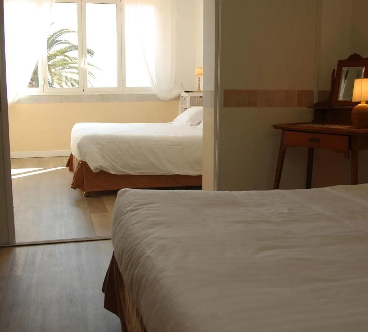 Hotel La Fiancee Du Pirate Villefranche-sur-Mer 3*,
